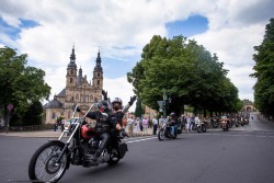 2014HD02 Friendship_Ride_Germany_Spendenuebergabe_1