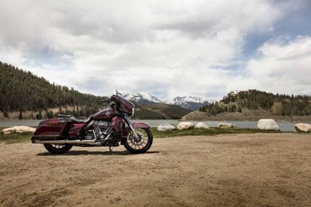 Harley Davidson Street Glide CVO 2019 7