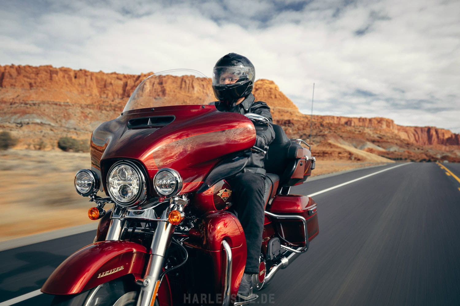 2023 Location Photography. FLHTKANV Ultra Limited Anniversary.