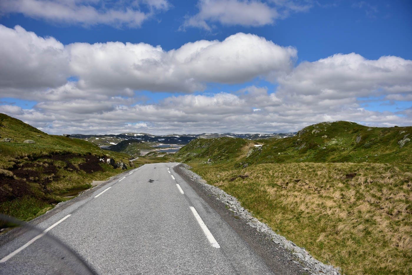 #2 Nordkap Tour - Von Kristiansand nach Hjelmeland Zeigt die Landschaft von Lysebotn