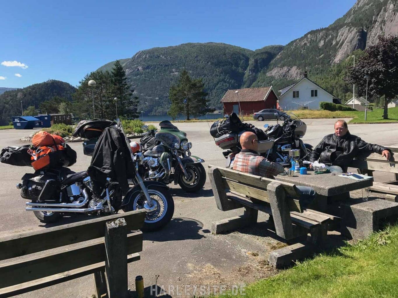 #3 Nordkap Tour - Von Nesvik nach Bergen in Norwegen Rastplatz in Nesflaten