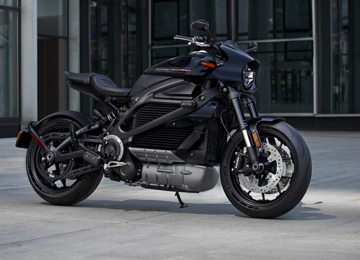 Zeigt die Harley-Davidson LiveWIre in schwarz