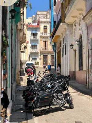 Teil 1 - Mit Ernesto Guevara auf der Harley-Davidson Kuba entdecken