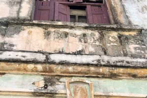 Ein gerocktes Haus in der Altstadt von Havanna