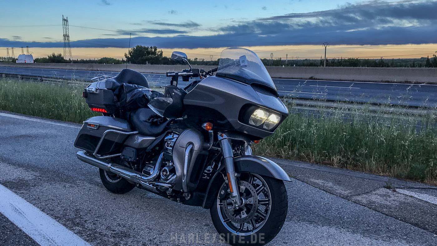 #4 Von Saint Tropez zum Harley Dome Cologne Harley-Davidson Road Glide Ultra Saint Tropez