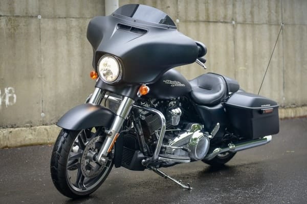 Harley-Davidson Street Glide Frontansicht