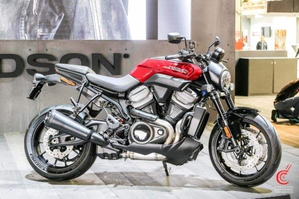 Die Harley-Davidson Bronx auf der EICMA