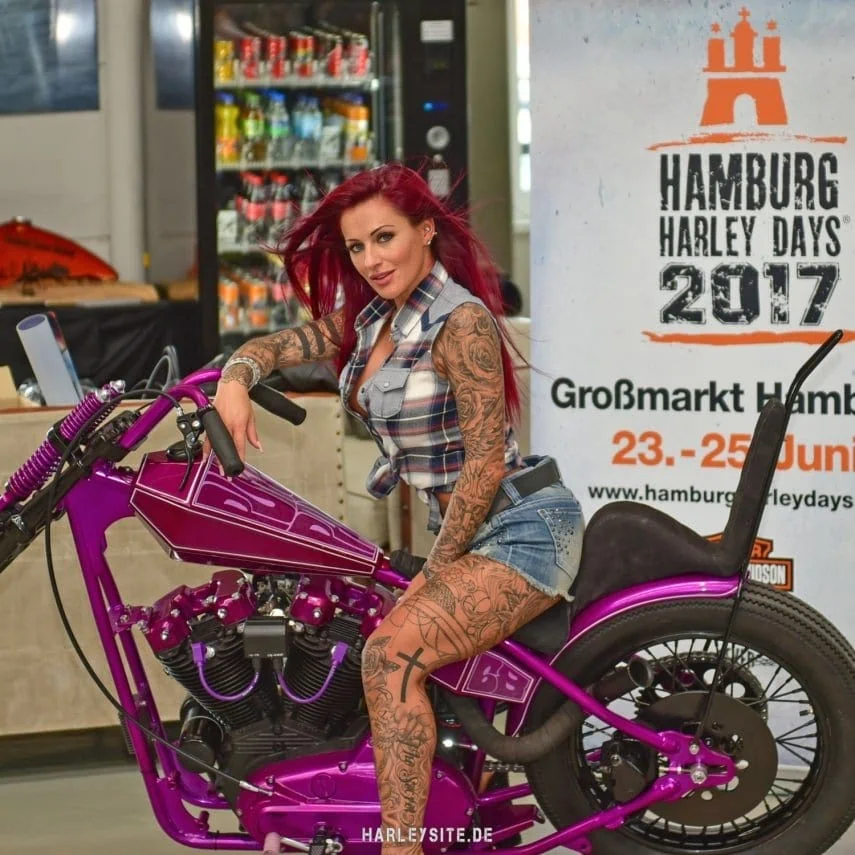 Julia Jasmin Rühle ( AKA JJ )auf den Hamburg Harley Days