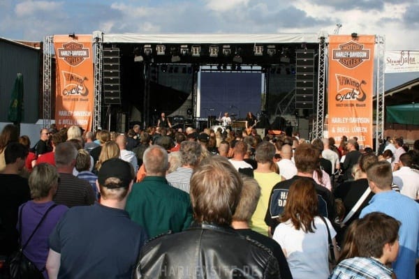 Die Hauptbühne in den Mediadocks in Lübeck