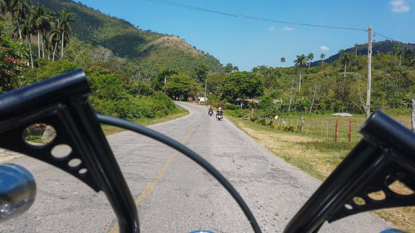 Teil 3 - Kuba Harley Tour nach Las Terrazas - Havanna Über Land in der Gegend von Sierra del Rosario auf den Harleys unterwegs