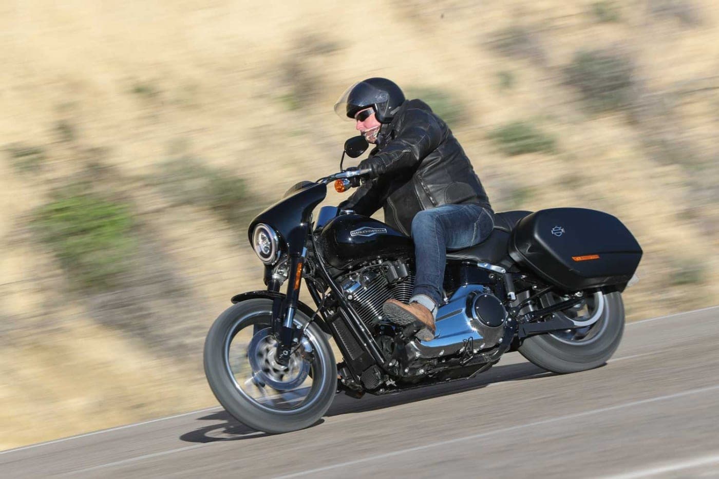 Harley-Davidson Sport Glide Kurvenfahrt