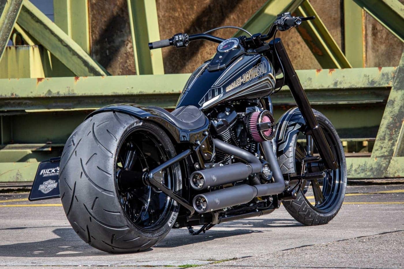 THE FIGHT AGAINST NOISY MOTORCYCLES WOTAN - Rick's Motorcycles Fat Boy 300 with legal KessTech exhaust system