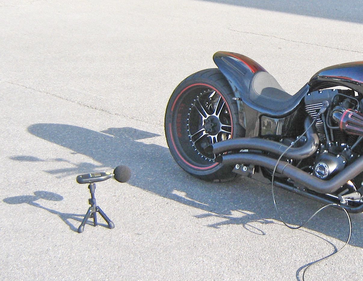 Sichergestelltes Motorrad bei der Lautstärkenüberprüfung