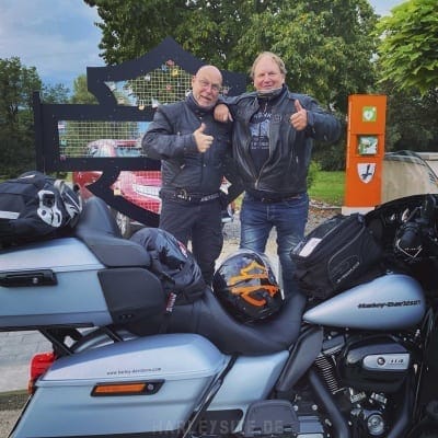 Der neue Treffpunkt ist das Bar & Shield Logo am Eventgelände