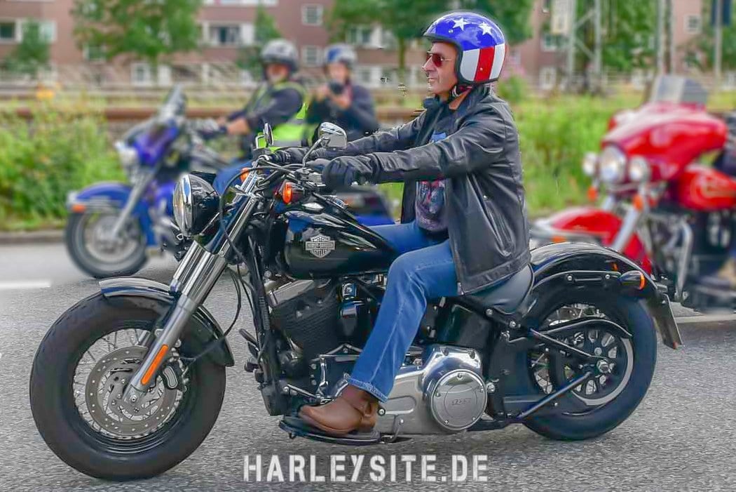 Jan Hofer on the road on a Harley-Davidson - Hamburg Harley Days 2016