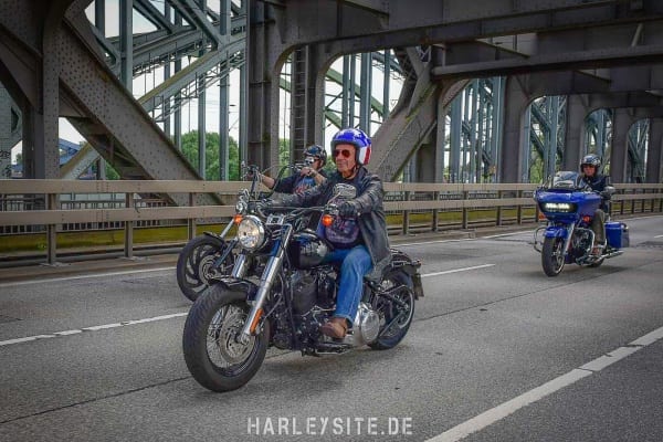 Jan Hofer and Horst Hrubesch behind him