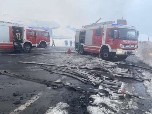 Eingesetzte Feuerwehrfahrzeuge beim Top Mountain Crosspoint