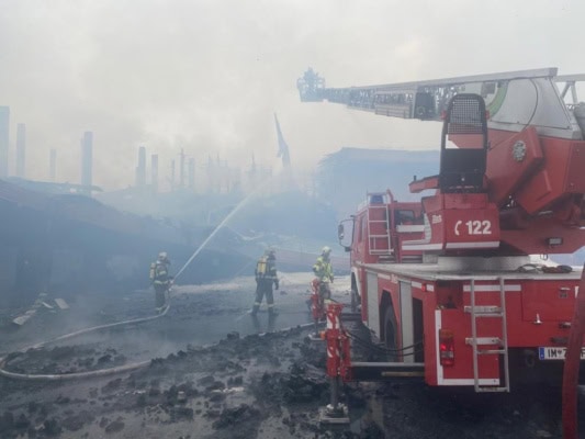 Die Feuerwehr beim Löscheinsatz