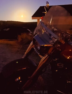 Der Mond scheint auf das Die Nacht auf Dancamps Holmsland