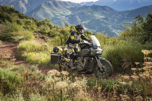 MIT DER PAN AMERICA DURCH DIE PYRENÄEN