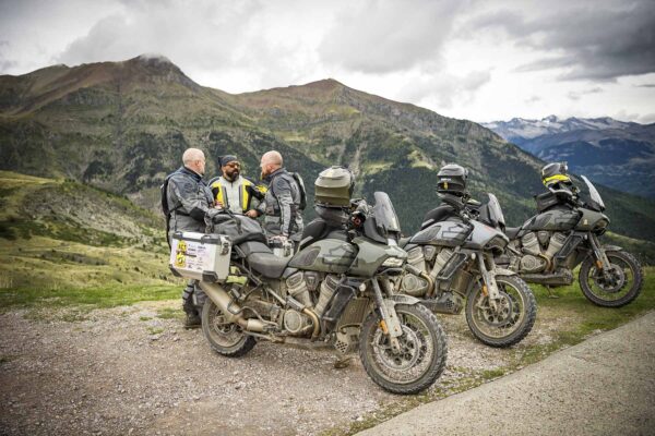 MIT DER PAN AMERICA DURCH DIE PYRENÄEN