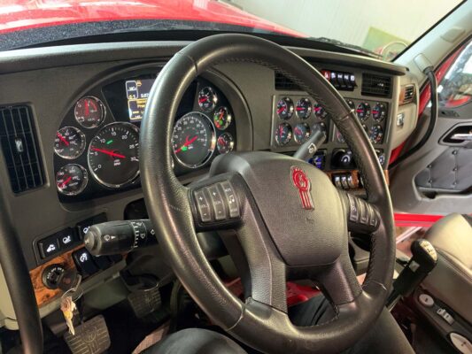 Cockpit des Kenworth W 990
