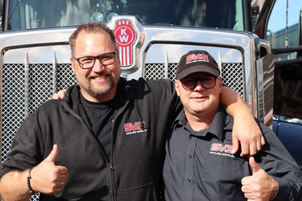 Markus Trojak und Marcus Bellinger sind Showtruck-Fahrer