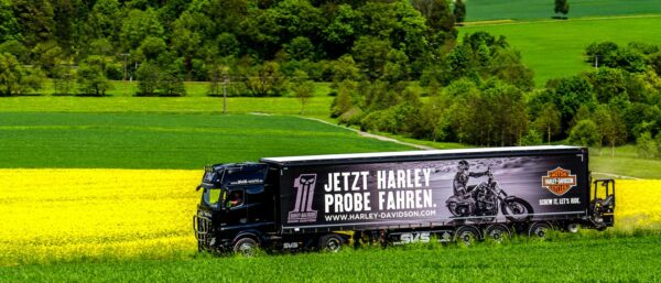 Aktueller Harley-Davidson Roadshow-Truck von SKS
