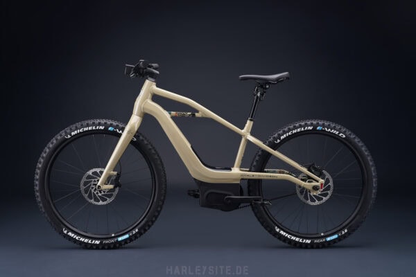 SERIAL 1 “SELECT SERIES” BASH/MTN