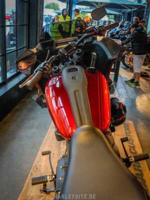 2022 Icon Collection Low Rider El Diablo 1