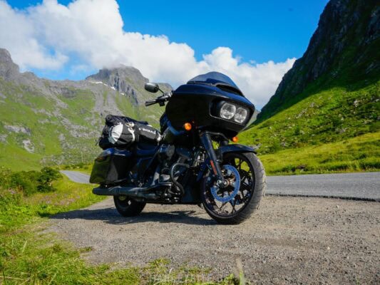 2022 Harley-Davidson Road Glide ST 117 in Norwegen auf den Lofoten