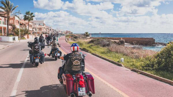 An der Küste entlang