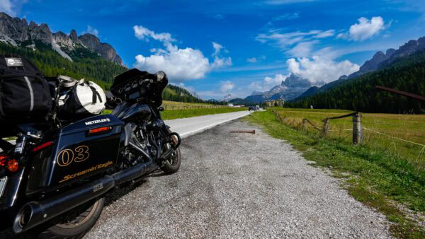 Harley-Davidson Street Glide ST und Road Glide ST 117 mit Screaming Eagle Performance