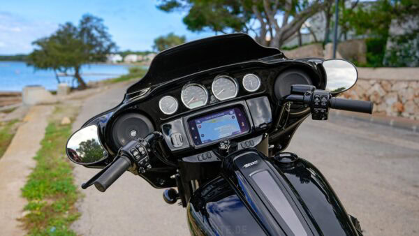 Harley-Davidson Street Glide ST und Road Glide ST 117 mit Screaming Eagle Performance