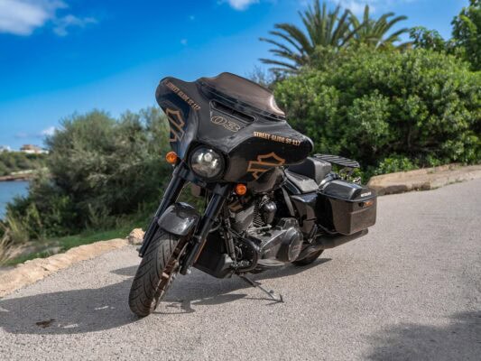 Harley-Davidson Street Glide ST und Road Glide ST 117 mit Screaming Eagle Performance