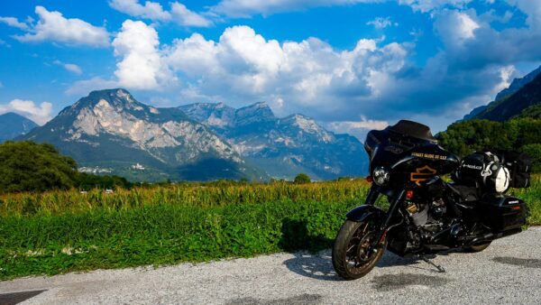 Harley-Davidson Street Glide ST und Road Glide ST 117 mit Screaming Eagle Performance