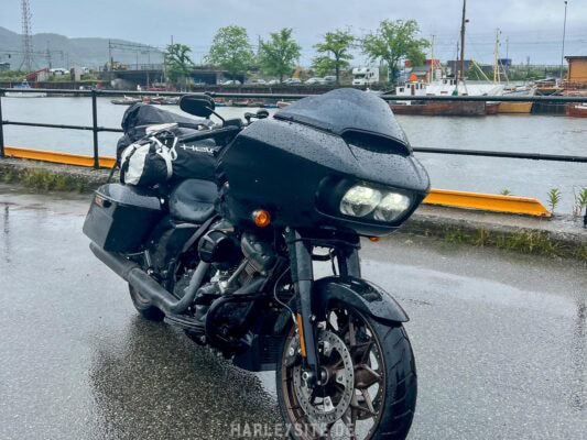 Mit der Road Glide ST 117 am Hafen von Trondheim