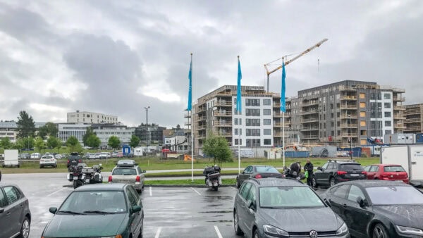 Vor dem Hotel in Mo i Rana