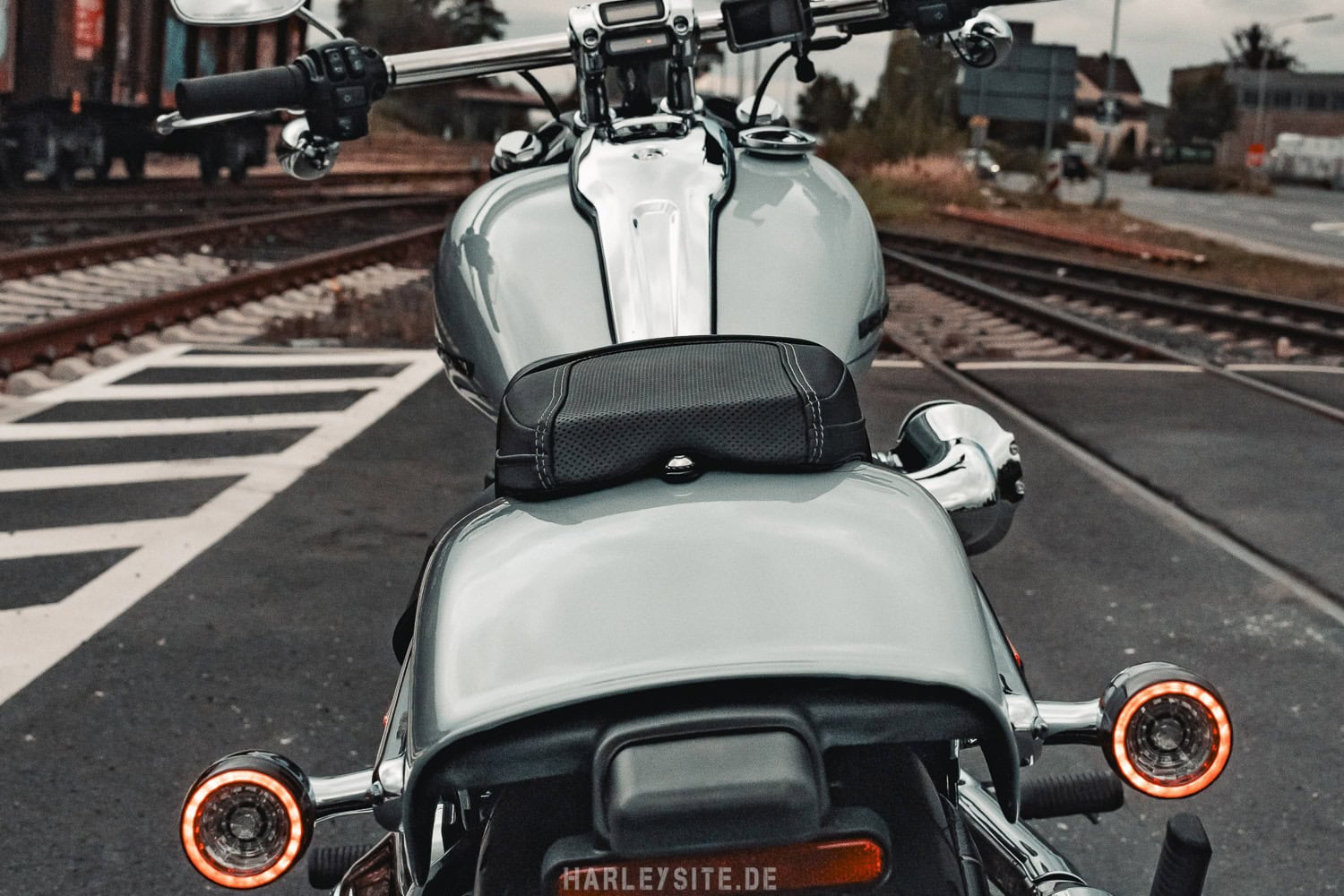 LED turn signal brake light combination Breakout 117 Harley-Davidson FXBRS