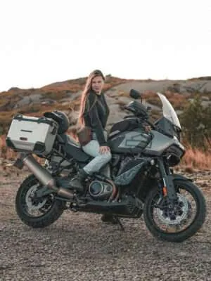 Affe auf Bike rockt jetzt "Let's Dance" 2024