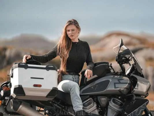 Affe auf Bike rockt jetzt "Let's Dance" 2024