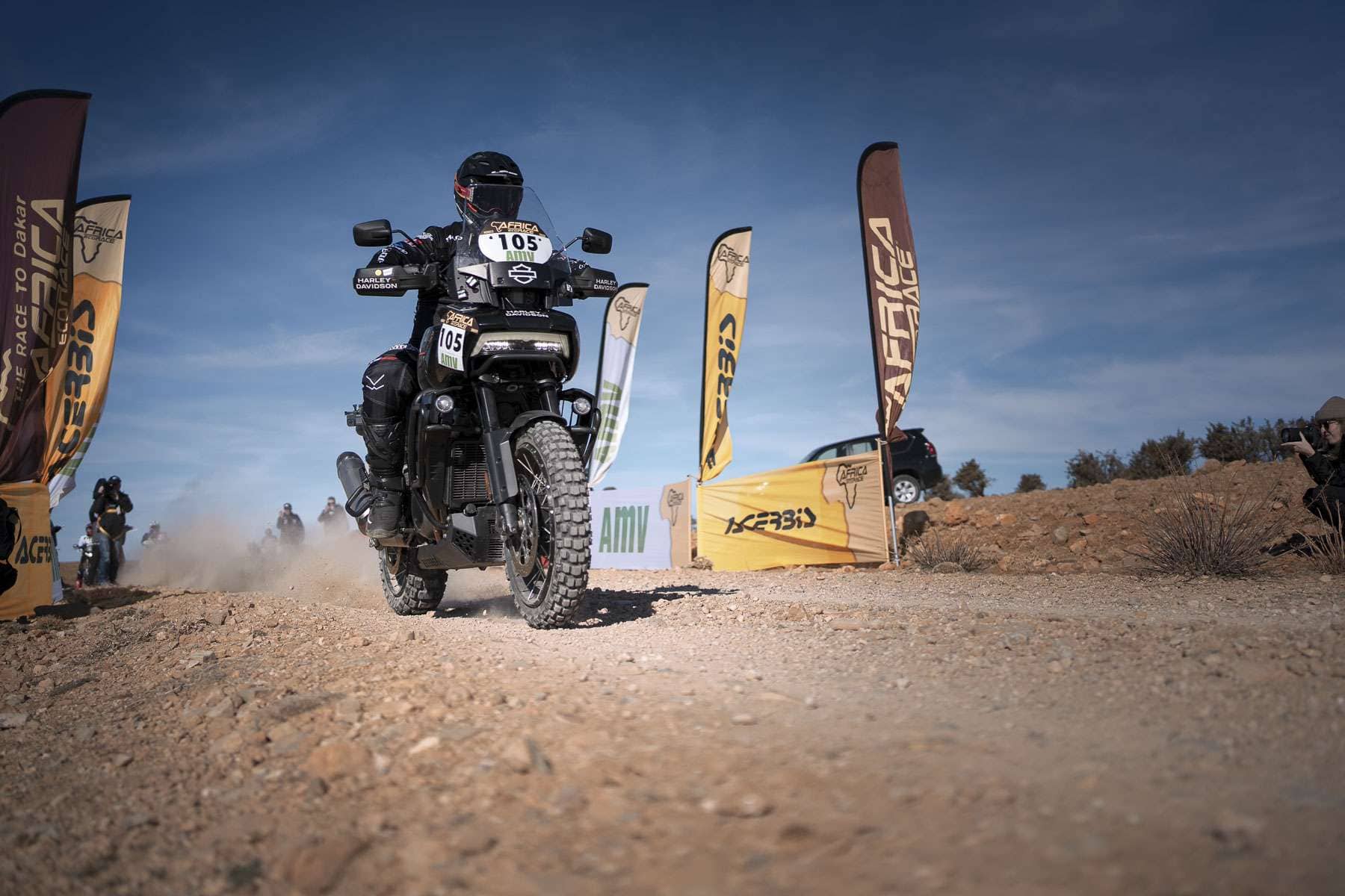 Five episodes show Joan Pedrero&#39;s spectacular fight on the Harley-Davidson Pan America 1250