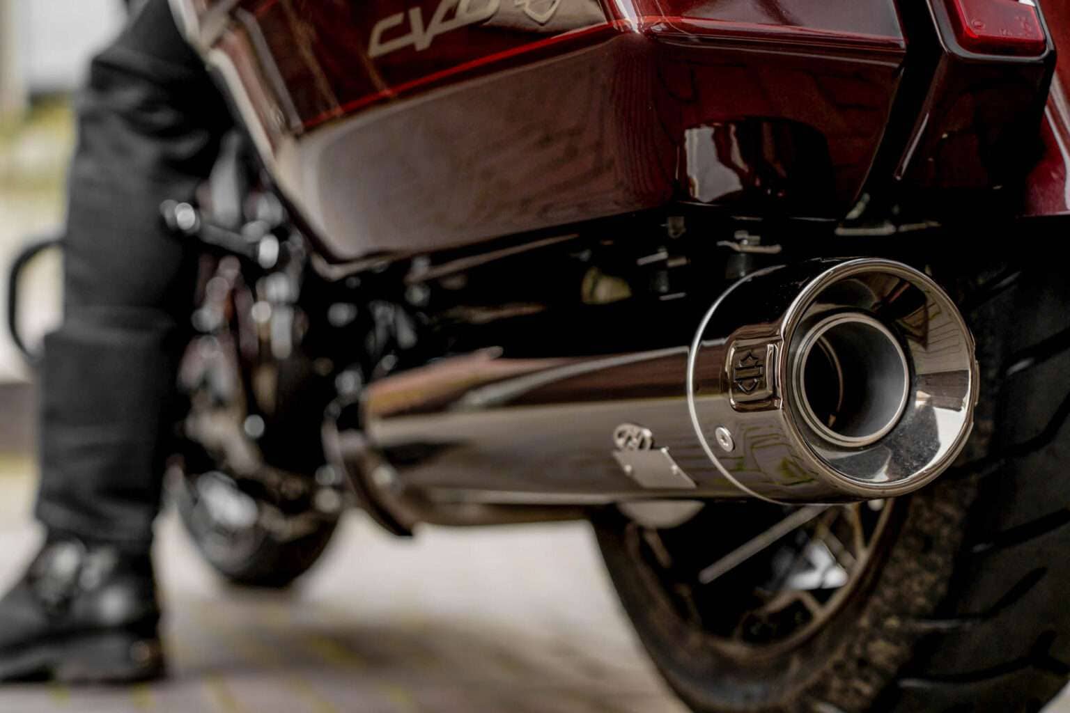 Jekill &amp; Hyde CVO exhaust system