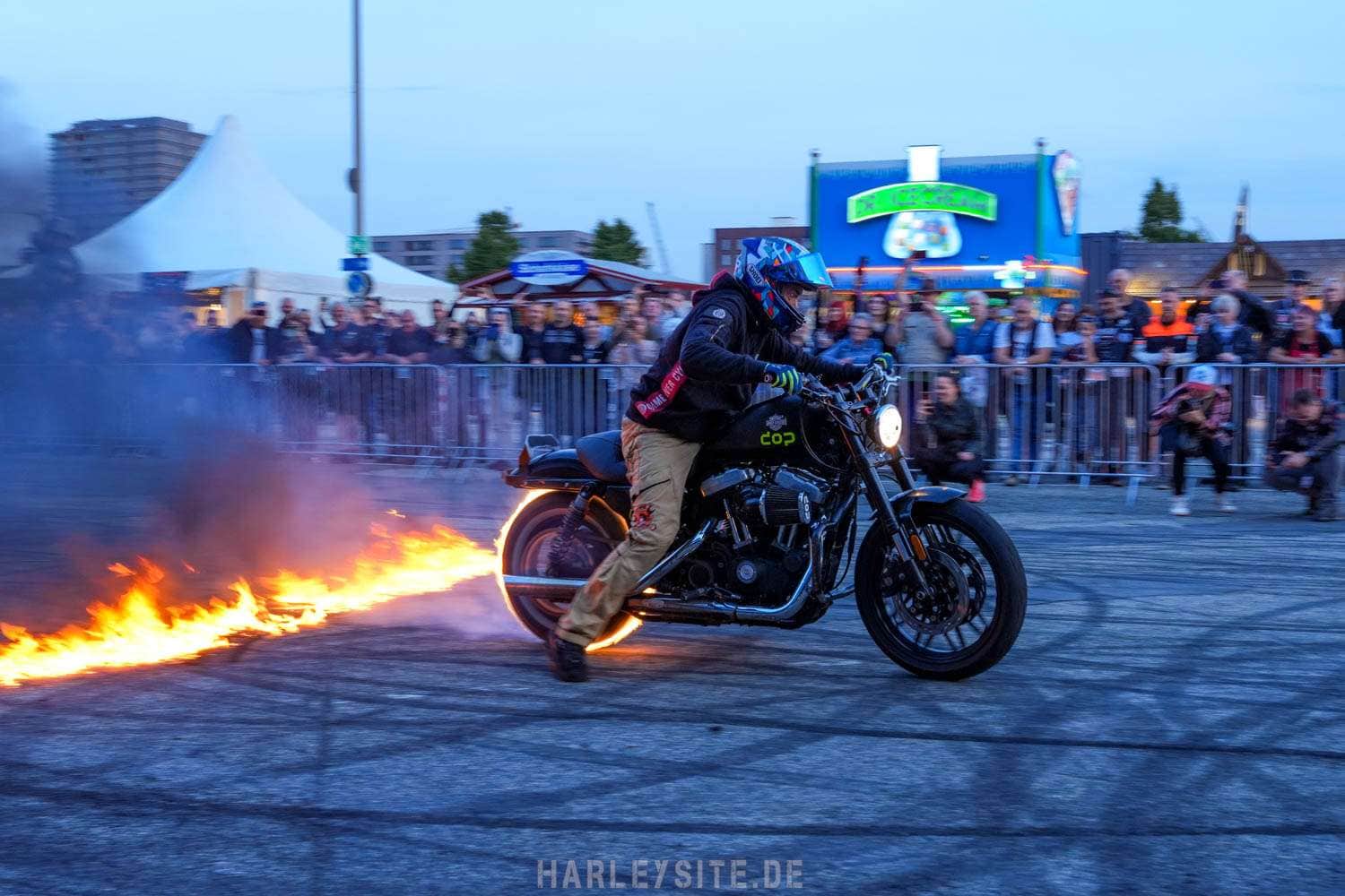 Erste Bilder und die Stunt Show Hamburg Harley Days 2024