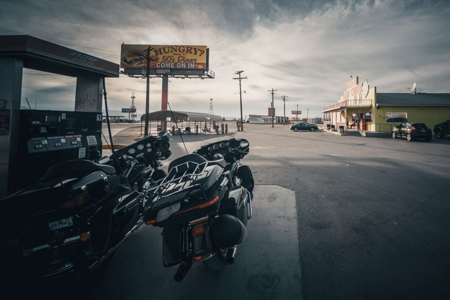 In Nevada auf dem Weg nach Las Vegas an der Tankstelle