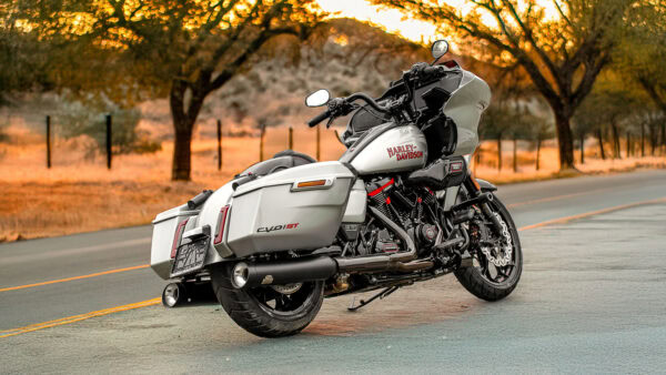 MOTORRAD-Leser wählen METZELER zum „Best Brand“ CVO Road Glide ST DrJekill & Mr. Hyde