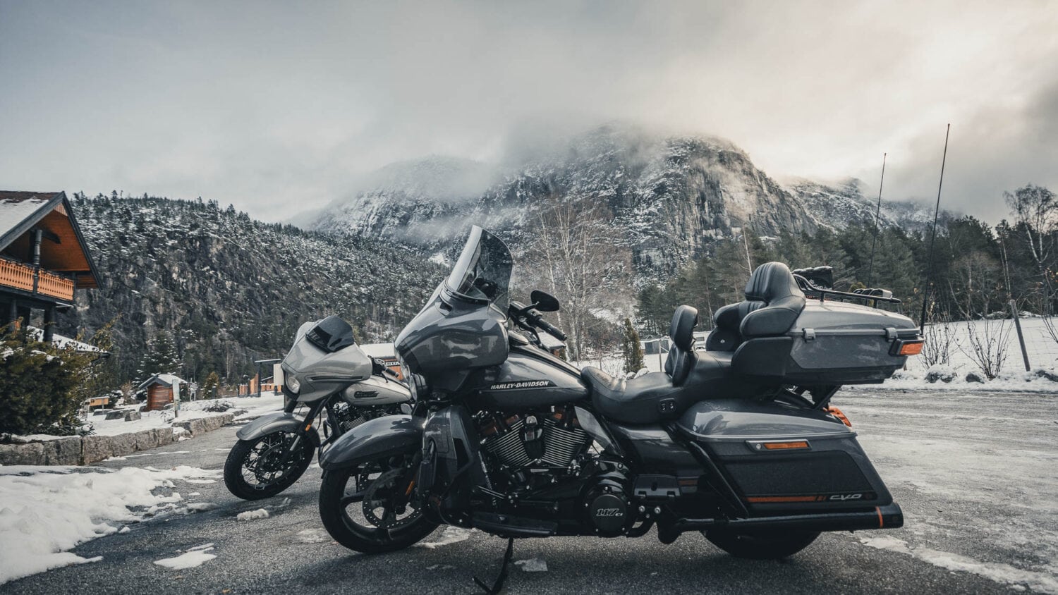 Harley unterwegs – Zelt oder Hotel? Harley unterwegs – Zelt oder Hotel?