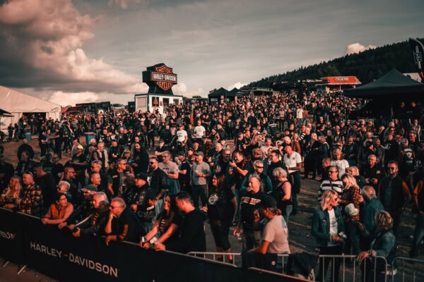 Bike Days Willingen - 2025 Besucher auf dem Eventgelände