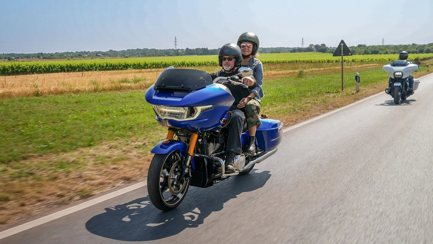 Harley-Davidson Year-End-Aktionen 2025 Harley-Davidson Road Glide 117 - Blue Burst